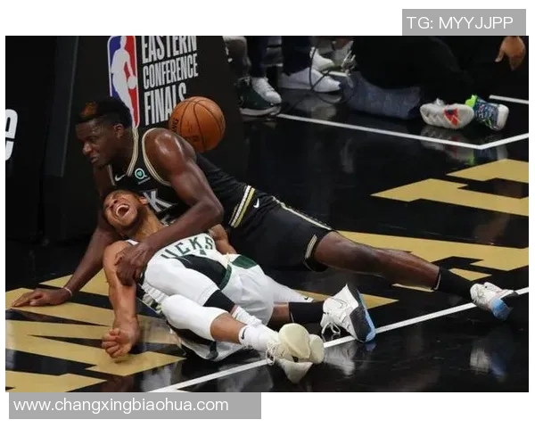 黄蜂新星克尼佩尔高效16分后崴伤退场，初步检查无结构性损伤